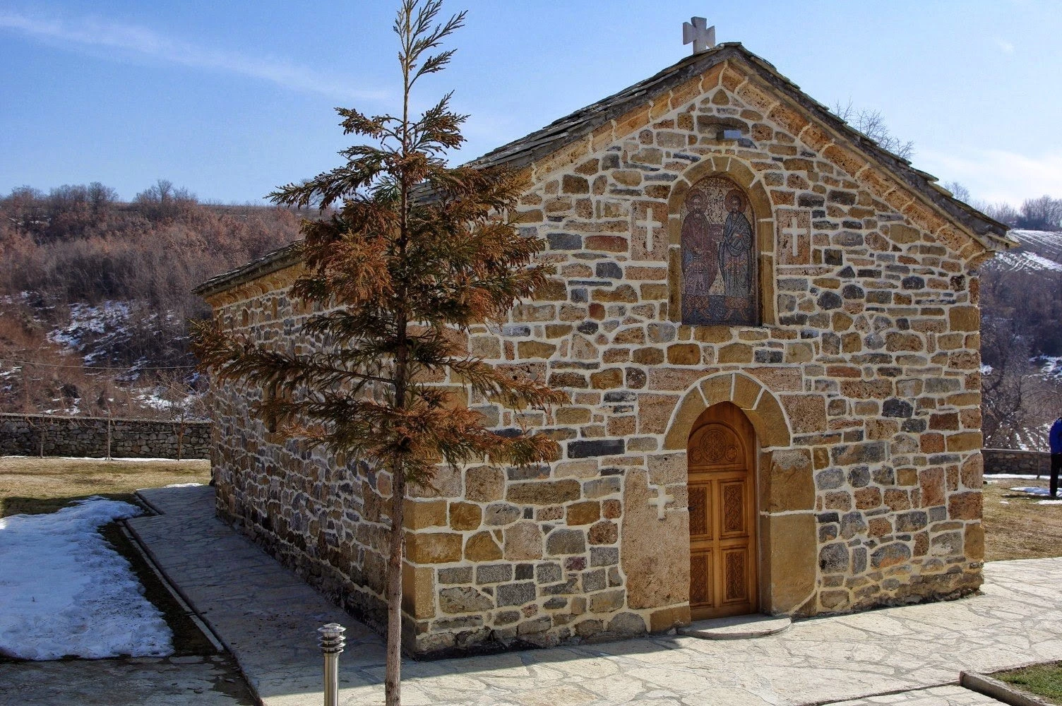 Κοσσυφοπέδιο: Ματαιώθηκε επίσκεψη Σέρβων σε Μοναστήρι έπειτα από διαμαρτυρίες Αλβανών